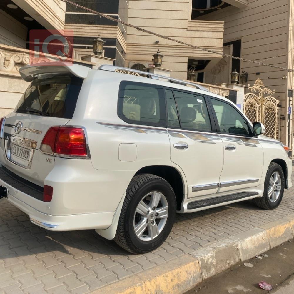 تويوتا لاندكروزر